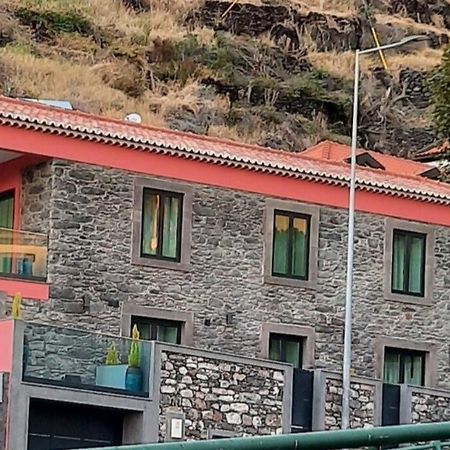 Chale Esmeralda - Charming Studios In Calheta Beach Luaran gambar
