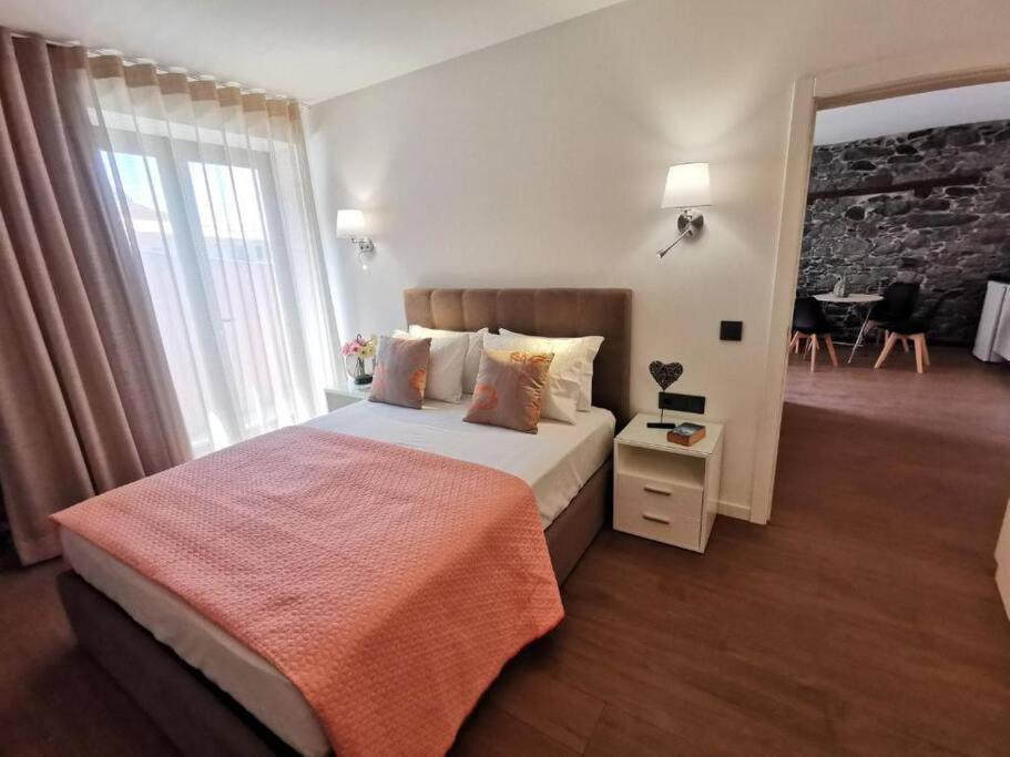 Chale Esmeralda - Charming Studios In Calheta Beach Luaran gambar