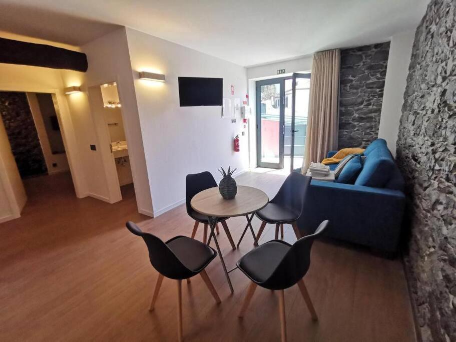 Chale Esmeralda - Charming Studios In Calheta Beach Luaran gambar