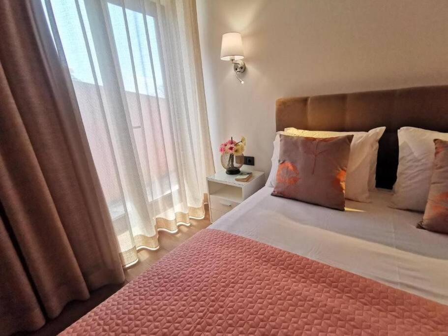 Chale Esmeralda - Charming Studios In Calheta Beach Luaran gambar