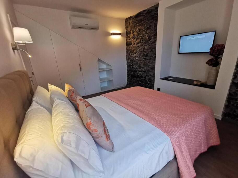 Chale Esmeralda - Charming Studios In Calheta Beach Luaran gambar