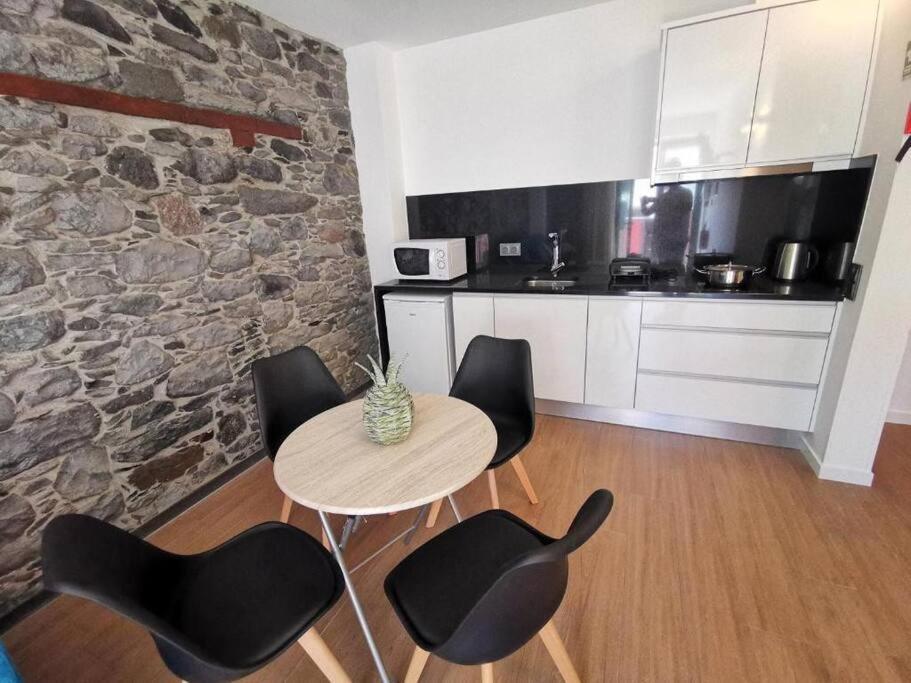 Chale Esmeralda - Charming Studios In Calheta Beach Luaran gambar