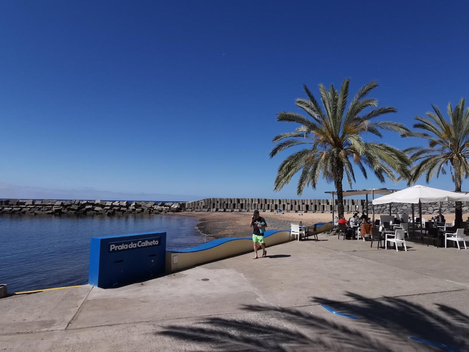 Chale Esmeralda - Charming Studios In Calheta Beach Luaran gambar