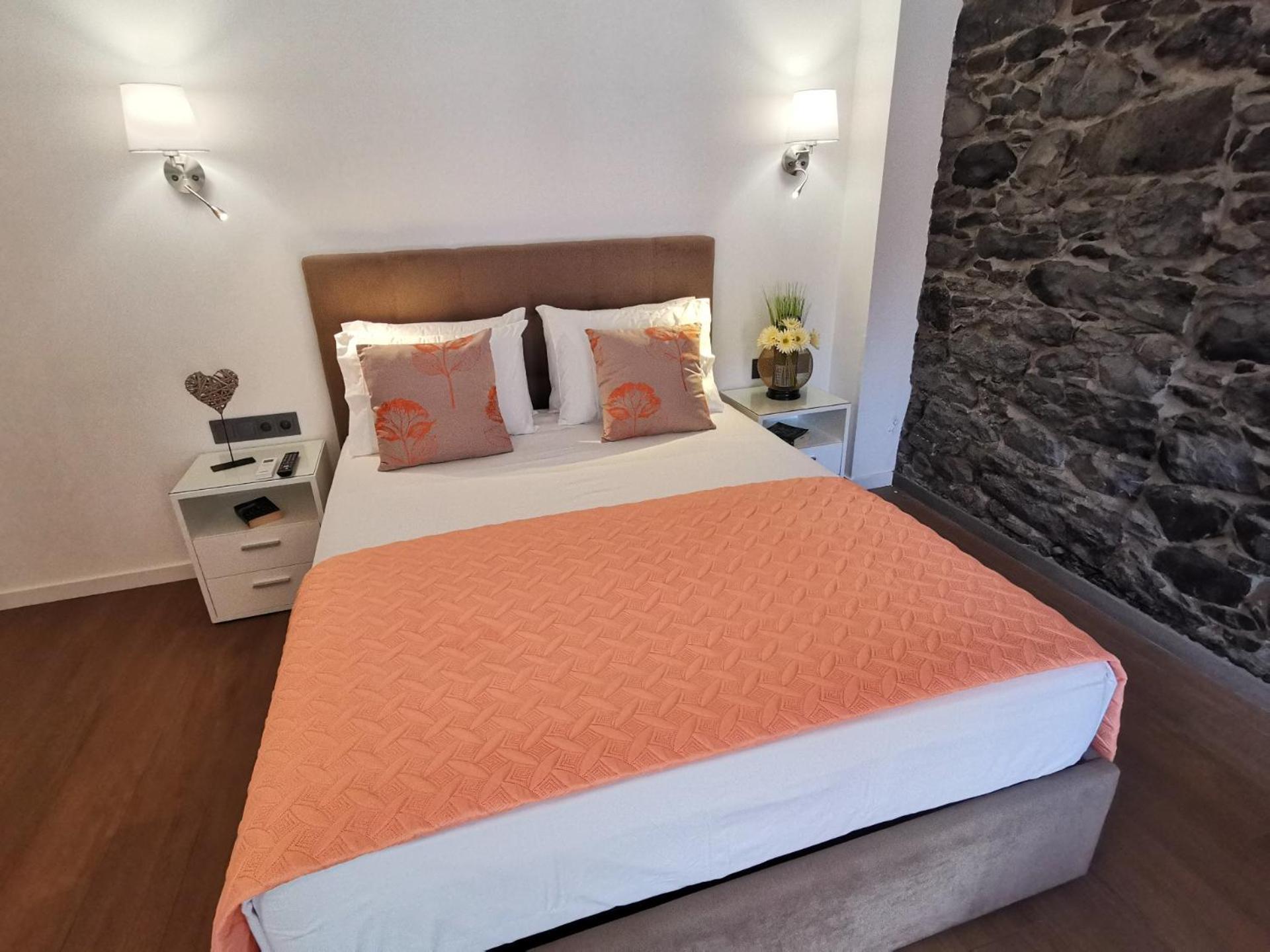 Chale Esmeralda - Charming Studios In Calheta Beach Luaran gambar
