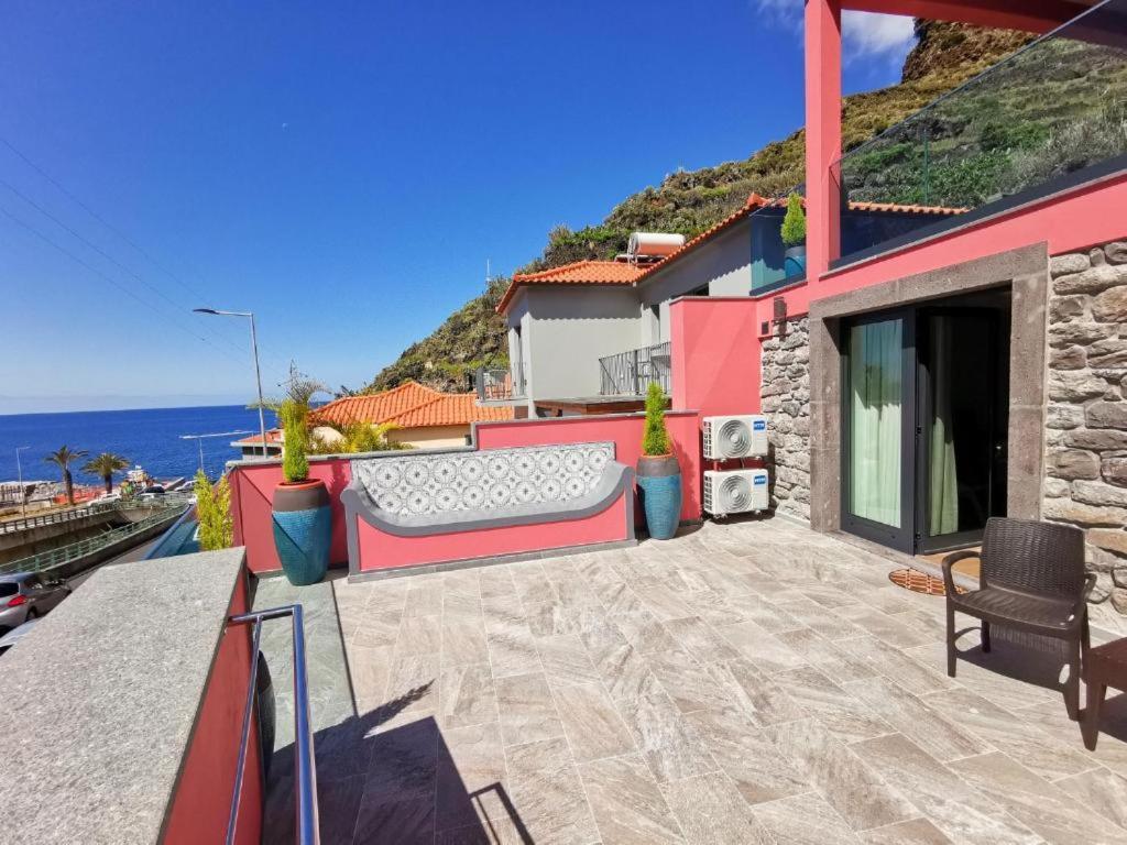 Chale Esmeralda - Charming Studios In Calheta Beach Luaran gambar