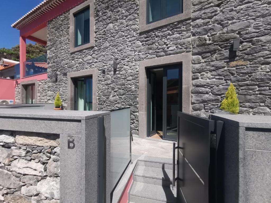 Chale Esmeralda - Charming Studios In Calheta Beach Luaran gambar